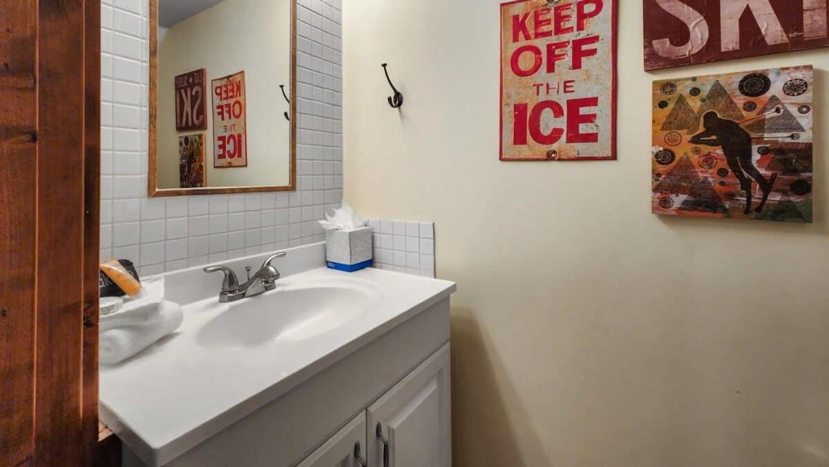 Cozy 2 Bedroom Condo In Town Walk To Main St Skiing Брекънридж Екстериор снимка