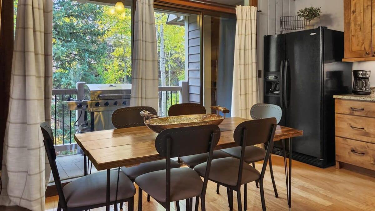 Cozy 2 Bedroom Condo In Town Walk To Main St Skiing Брекънридж Екстериор снимка