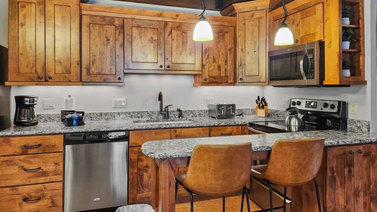 Cozy 2 Bedroom Condo In Town Walk To Main St Skiing Брекънридж Екстериор снимка